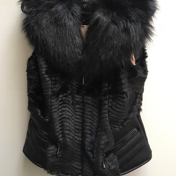 GUESS Gabby Fur Vest - Picture 3 of 8
